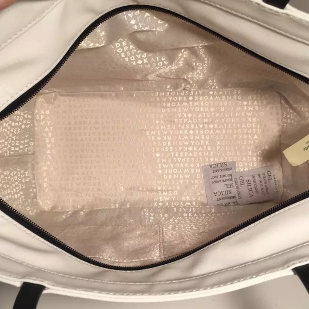 Kate spade extra spicy hot sauce Remmi Tote NWT - Picture 7 of 8